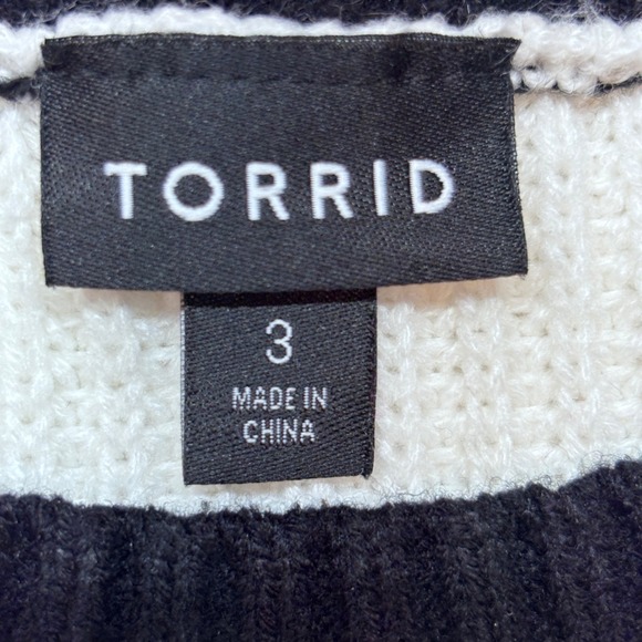 Torrid "Je T'aime" Knit Sweater Plus Size 3 Women's Black pink white - Picture 4 of 7